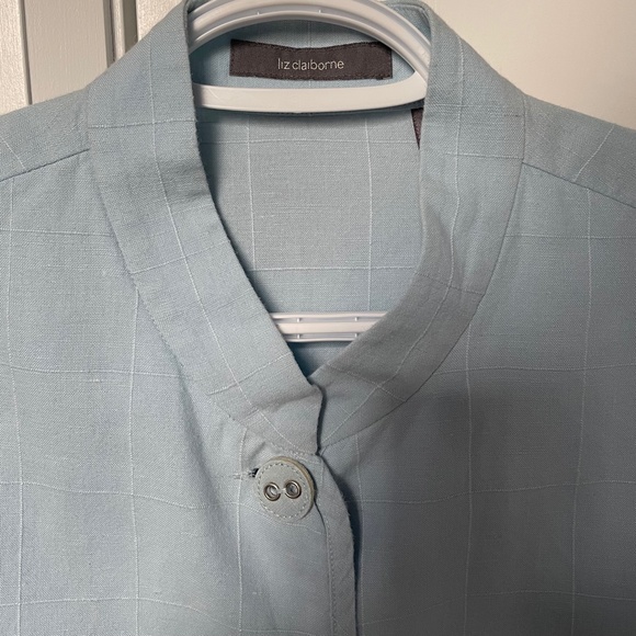 Stylish Linen Jacket by Liz Claiborne - Picture 2 of 9